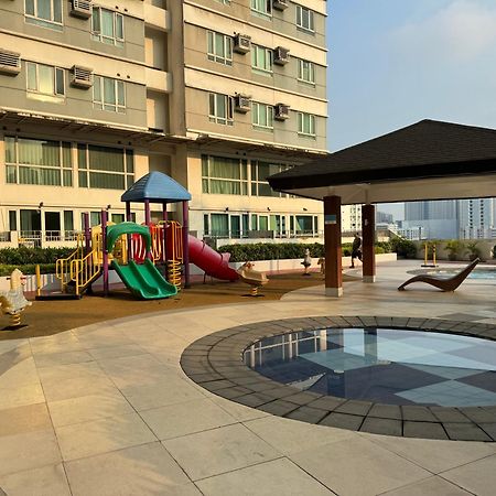 Beacon Makati Condo Free Pool Access Free Wifi 100Mbps & Free Netflix Manila Luaran gambar