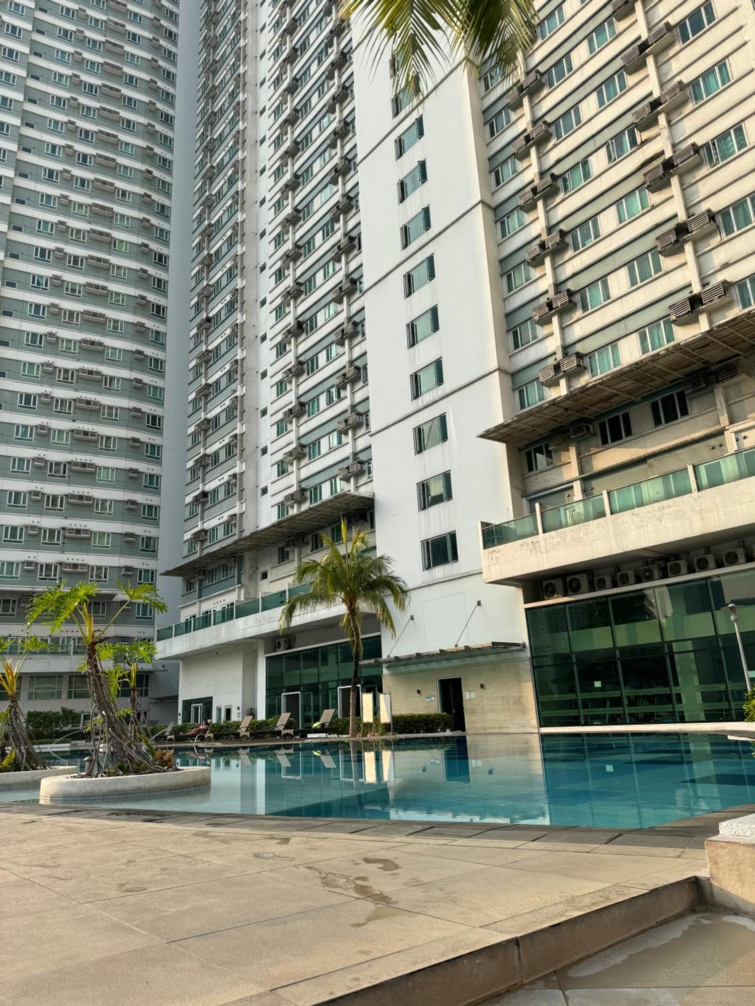 Beacon Makati Condo Free Pool Access Free Wifi 100Mbps & Free Netflix Manila Luaran gambar