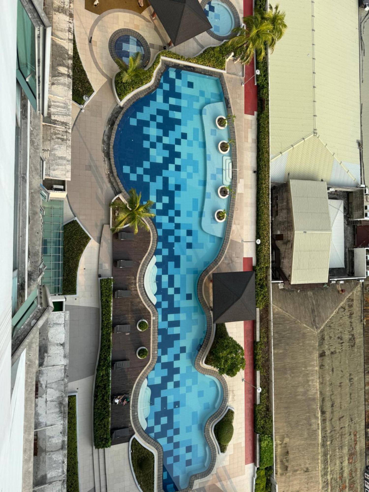 Beacon Makati Condo Free Pool Access Free Wifi 100Mbps & Free Netflix Manila Luaran gambar
